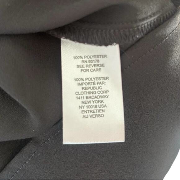 T Tahari Black Pintuck Split Neck Blouse M NWT – Workwear Office Chic - Picture 7 of 7